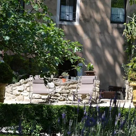 Du Poète Hotel Fontaine-de-Vaucluse