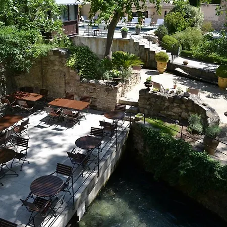 Du Poete 3* Fontaine-de-Vaucluse